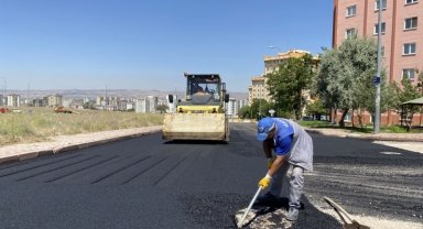 Melikgazi, TOKİ'de Yol Yenileme Çalışması Yapıyor