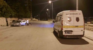 Otomobilde çakmak gazı patladı: 4 yaralı
