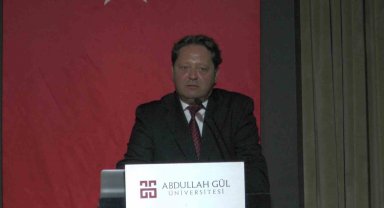 Rektör Yılmaz: "15 Temmuz artık milli birliğimizin ve demokrasimizin temel bir sembolü"