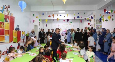 Sincan Belediyesi çocuklara dondurma ikram etti