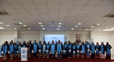 Tomarza Mustafa Akıncıoğlu MYO'da mezuniyet coşkusu