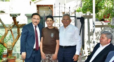 Vali Çiçek ve Başkan Büyükkılıç, 15 Temmuz Şehidi Cennet Yiğit'i kabri başında andı