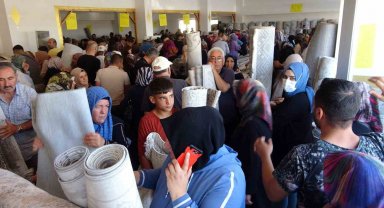 Yozgat'ta ucuz halı satışı yoğunluğa neden oldu
