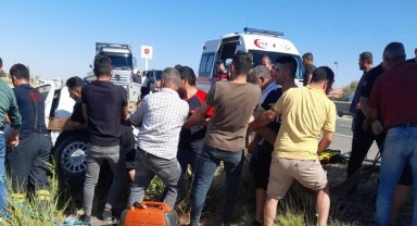 Aksaray'da otomobil şarampole yuvarlandı: 1 ölü, 4 yaralı
