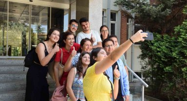 Anadolu Üniversitesi başarılı öğrencileri Eskişehir'de ağırladı