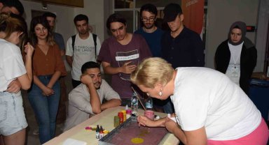 Anadolu Üniversitesi öğrencilerinin proje başarısı