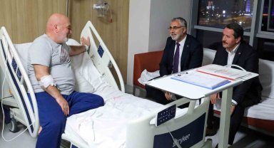 Bakan Işıkhan, Memur-Sen Genel Başkan Yardımcısı Tonbul'u hastanede ziyaret etti