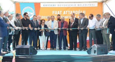 Bakan Özhaseki ve Başkan Büyükkılıç, Büyükşehirin 11. kütüphanesini açtı