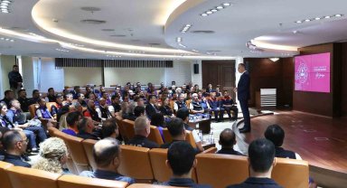 Bakan Yerlikaya AFAD yöneticileri ile bir araya geldi