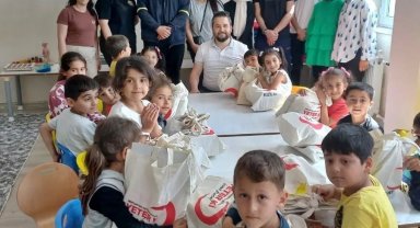 ÇAKÜ'den deprem bölgesine 'gelişim destek çantası' yardımı