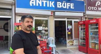 Eksik mal aldığını iddia eden esnaf, gelen malı sokağa döktü