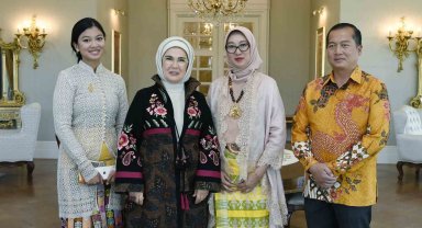 Emine Erdoğan, görev süresi dolacak büyükelçi ve eşleriyle bir araya geldi