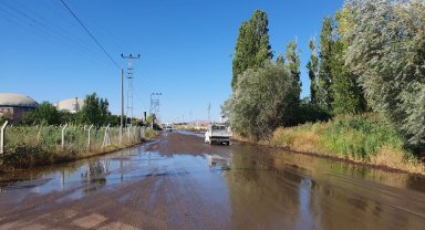 Enerji tesisinin gübre silosu patladı, tarlaları gübre bastı