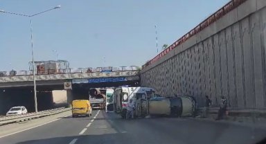 Eskişehir'de 3 aracın karıştığı zincirleme kaza meydana geldi