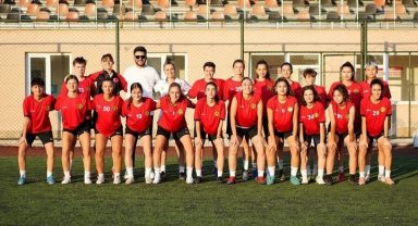 Eskişehirspor Kadın Futbol Takımı topbaşı yaptı