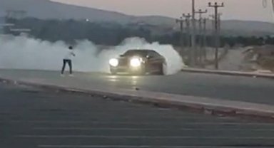 Hastane otoparkında drift yapan 19 yaşındaki sürücüye 37 bin 594 lira ceza