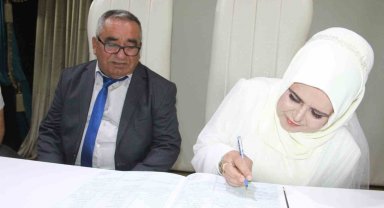 Hataylı depremzede kadın mutluluğu huzurevinde buldu