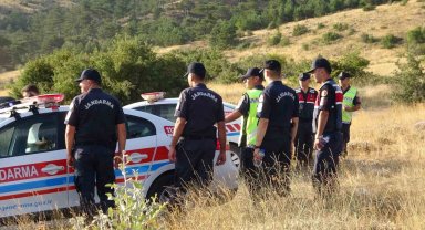 Hırsızlar ahırdaki 25 büyükbaş hayvanı çaldı