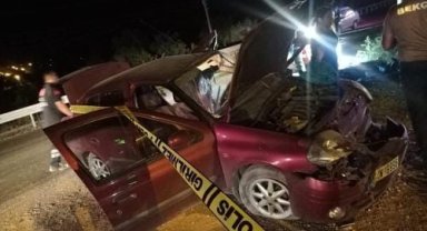 Kamyon ile otomobil çarpıştı: 1 ölü 3 yaralı