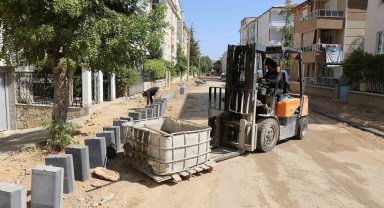Karaman Belediyesinde kaldırım çalışmaları devam ediyor