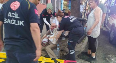 Karşıdan karşıya geçmek isteyen engelli vatandaşa araba çarptı