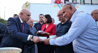 Keçiören'de Muharrem ayı dolayısıyla aşure ikramı yapıldı