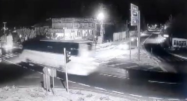 Kırmızı ışıkta geçen otobüsün çaptığı yaya hayatını kaybetti