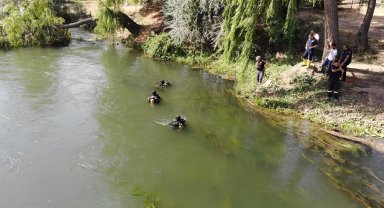 Kızılırmak'a serinlemek için giren genç boğuldu