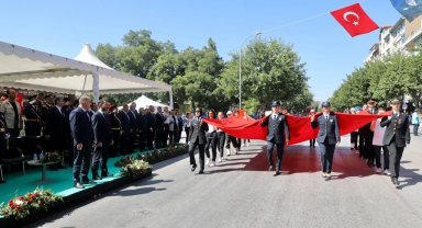 Konya'da 30 Ağustos Zafer Bayramı kutlandı
