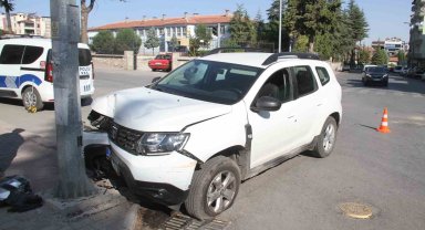 Konya'da otomobiller çarpıştı: 3 yaralı