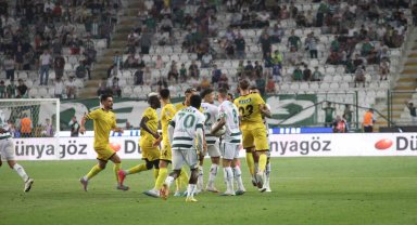 Konyaspor - İstanbulspor maçının son dakikalarında tartışma çıktı