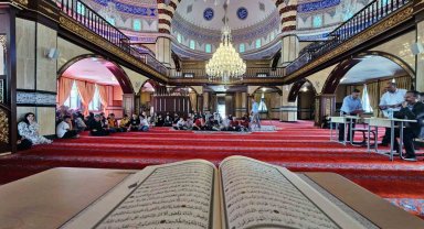 Kur'an-ı Kerim'i en güzel okumak için yarıştılar