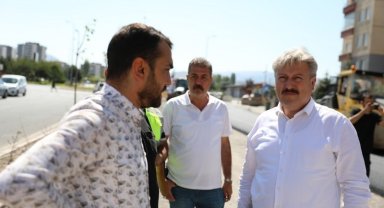 Melikgazi Belediyesi Altınoluk Mahallesi'nde asfalt çalışması yapıyor