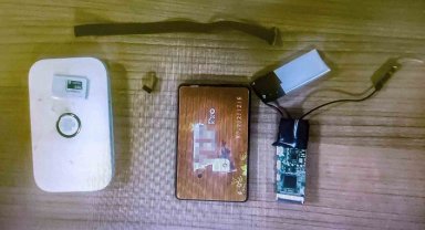 Motorlu Taşıtlar Sınavı'nda kopya düzeneği hazırlayan 2 kişi yakalandı