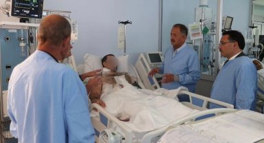 Müdahale ettiği olayda tüfekle vurulan polisin tedavisi sürüyor