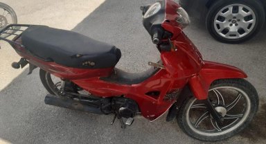 Polis çalıntı 2 motosikleti ele geçirdi, şüpheliyi yakaladı