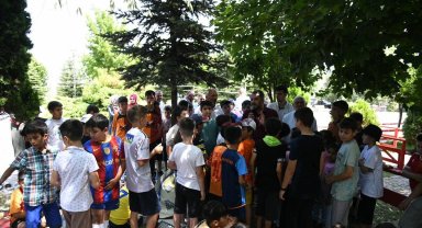 Pursaklar Belediye Başkanı Çetin piknikte çocuklarla bir araya geldi