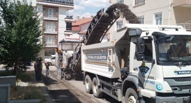 Pursaklar Belediyesi yolları yeniliyor