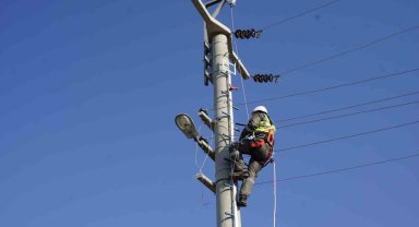 Rekor sıcaklarda tüketim artışına rağmen elektrik kesintileri azaldı