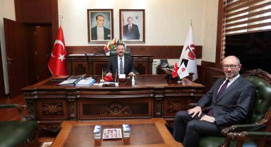 Rektör Erdal'dan Eskişehir Valisi Aksoy'a ziyaret