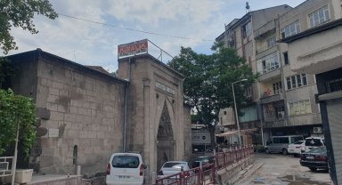 Sahibinden 'kurumsala kiralık' 591 yıllık medrese