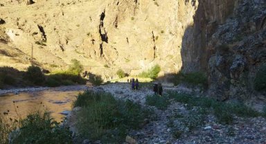 Serinlemek için girdiği sudan cansız bedeni çıkartıldı