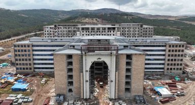 Sivas'ta bin 71 yatak kapasiteli hastane inşaatı hızla yükseliyor
