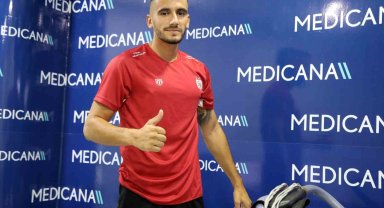 Sivasspor'un yeni transferi Achilleas Poungouras sağlık kontrolünden geçti