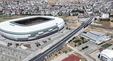 Stadyum yanı üst geçit ve bağlantı yolu hizmete açıldı