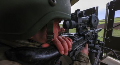 Türkiye'den Yunanistan'a yasa dışı yollarla geçmeye çalışan 13 kişi yakalandı