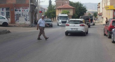 Yetersiz trafik önlemleri alınmayan caddeler tehlike saçıyor