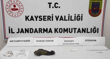 Aracın Şoför Koltuğundan Uyuşturucu Çıktı