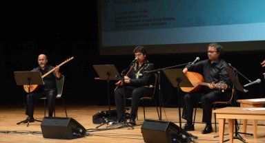 Bağlama ve kaval eserleri müzikseverlerle buluştu
