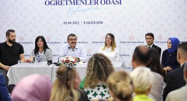 Bakan Tekin, Eskişehir'de öğretmenlerle buluştu